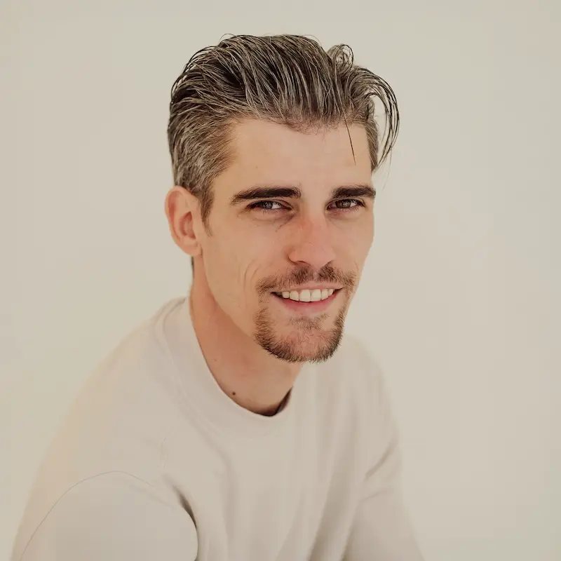 Portret van Jonas, ambulant hulpverlener en jeugd- en gezinsprofessional